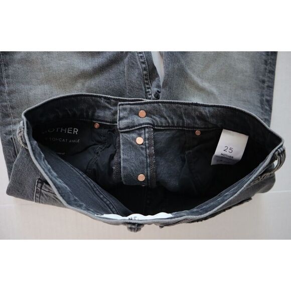 MOTHER 1664-846 Women's Sz 25 Black Distressed The Tomcat Ankle Denim Jeans - Picture 4 of 9